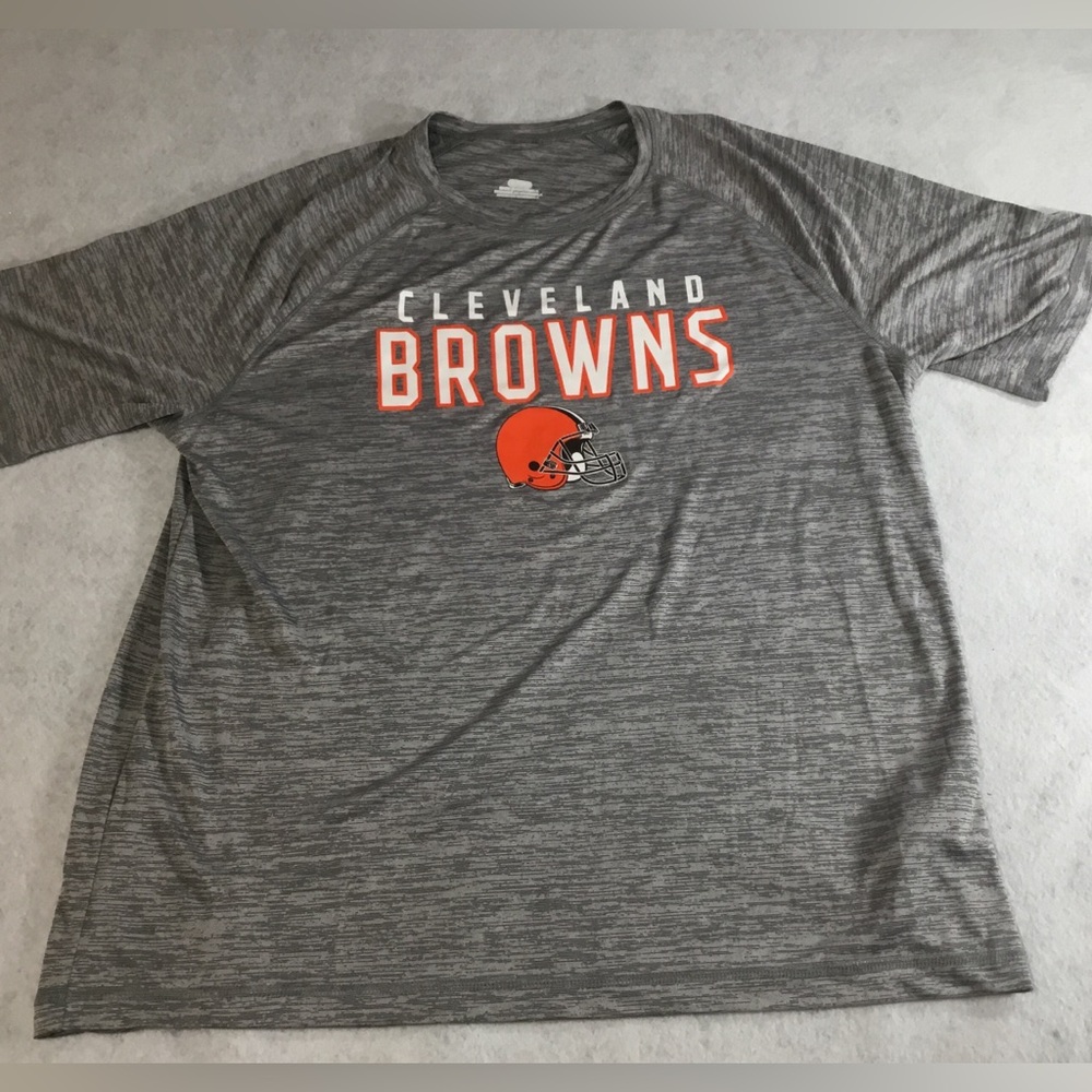 Cleveland Browns short sleeve Tee with Orange Helmet SZ XL gently used